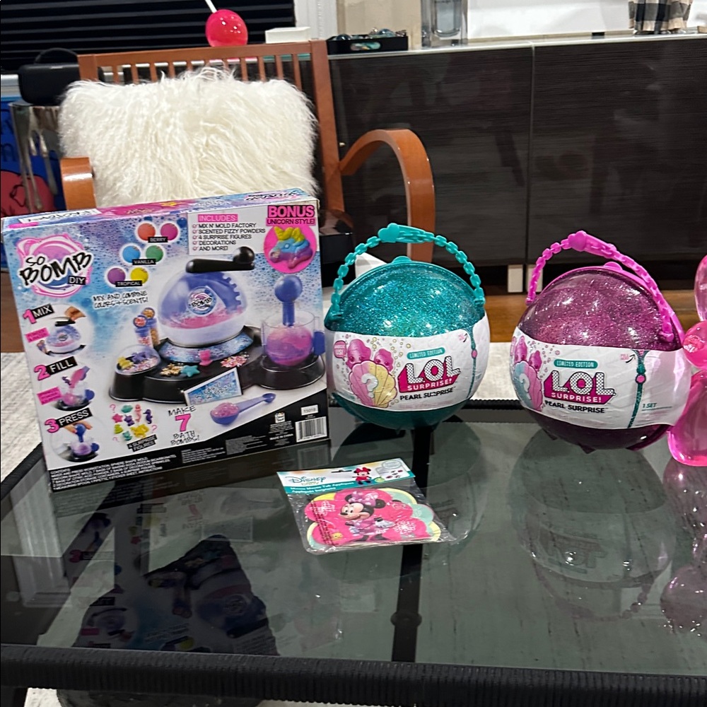 L.O.L. Surprise! Pearl Surprise Set with Minnie mouse bath pads! 🌈🎀🎀💖💖